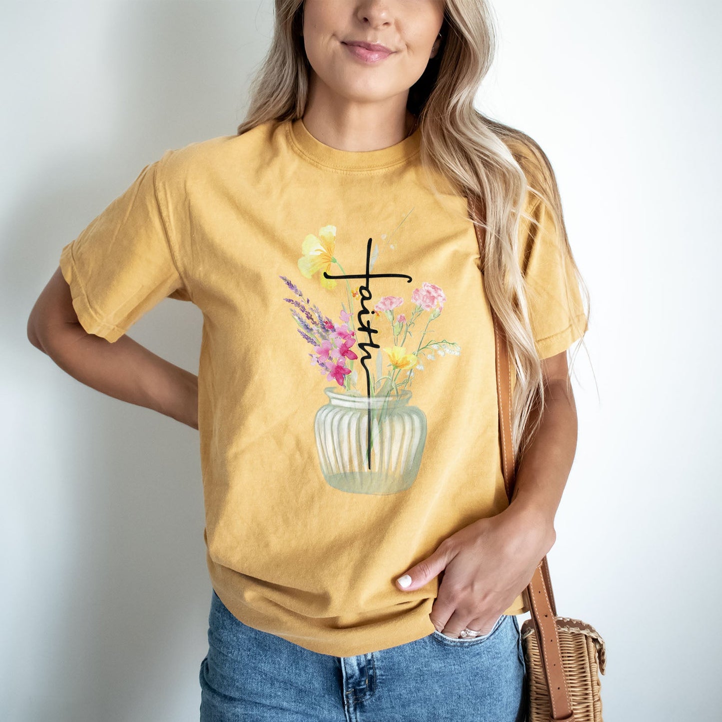 Faith Cross Vase Tee
